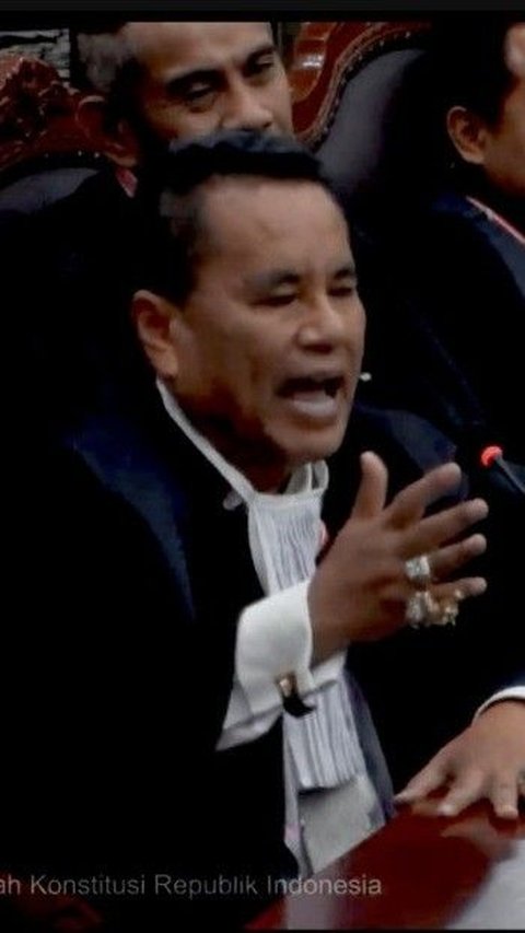 Hotman Paris di Sidang MK