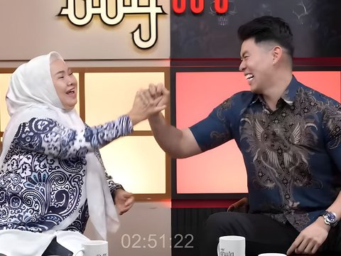 Story of Mama Elly, the Mother of Crazy Rich Surabaya Convert, Islam Alone among 4 Non-Muslim Children: 'Why Does it Feel Cool'