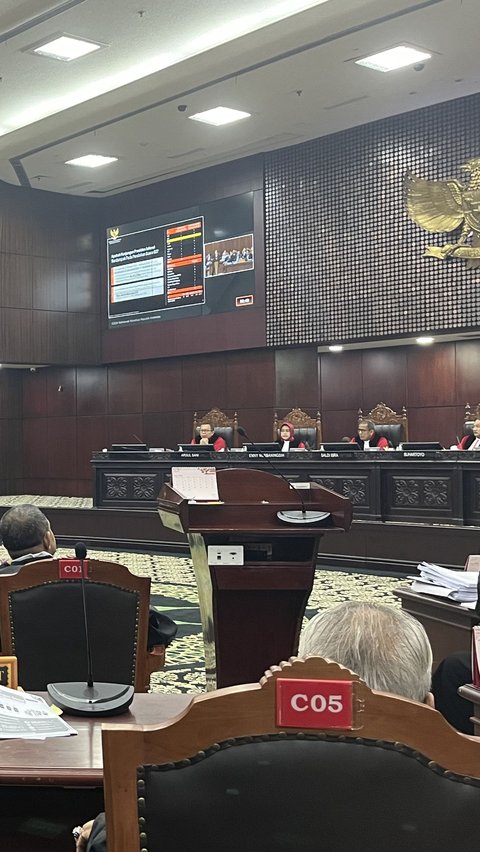 Ahli Ilmu Pemerintahan Bambang Eka Cahya, menjadi salah satu ahli yang dihadirkan Tim Hukum Nasional Anies Baswedan dan Muhaimin Iskandar (THN AMIN) dalam sidang perselisihan hasil pemilihan umum (PHPU) atau sengketa Pilpres 2024. (Winda Nelfira).