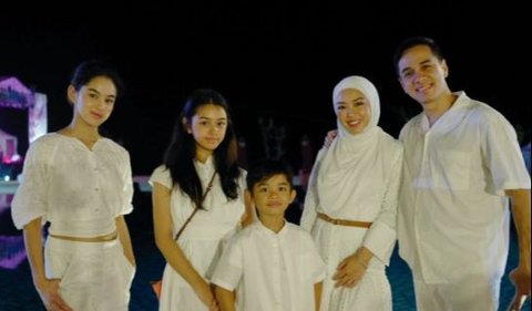 Intip potret menawan ketiga anak Rionaldo Stockhorst yang mempesona.