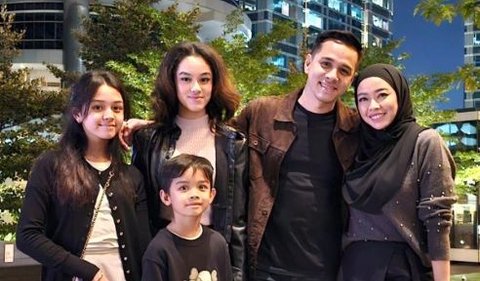 Intip potret menawan ketiga anak Rionaldo Stockhorst yang mempesona.
