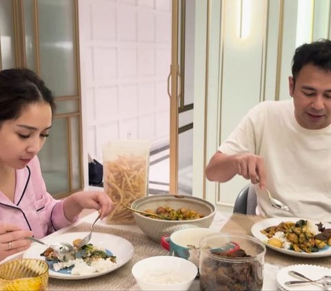 Sudah Banyak Sekali Makanan di Meja, Potret Nagita Slavina Tetap Masak Untuk Sahur Bareng Raffi Ahmad