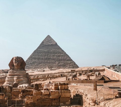 Tampak Gersang, Begini Penampakan Komplek Piramida Mesir Dipotret dari Luar Angkasa