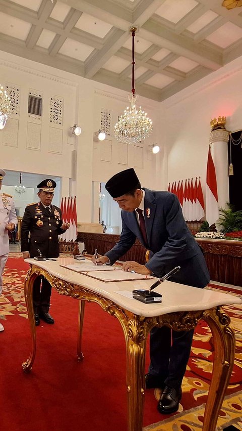 Jokowi Lantik Mantan Ajudannya Marsdya Tonny Harjono jadi Kasau Hari Ini