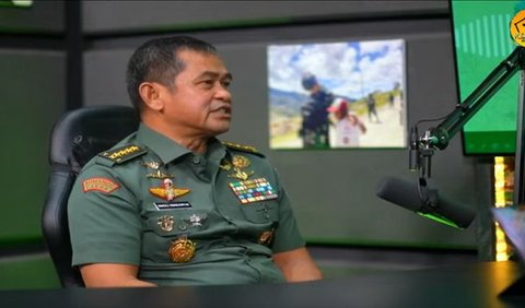 Lebih lanjut, Maruli mengatakan bahwa Ia baru mengetahui eksistensi Akademi Militer dari sang kakak. <br>