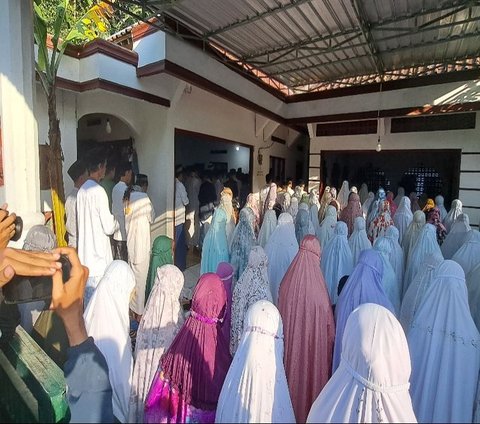 Fasting Earlier, Aolia Congregation in Gunungkidul DIY Celebrates Eid Today