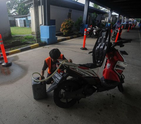 FOTO: Ratusan Motor Peserta Mudik Gratis Kemenhub Siap Diberangkatkan dari Terminal Pondok Cabe