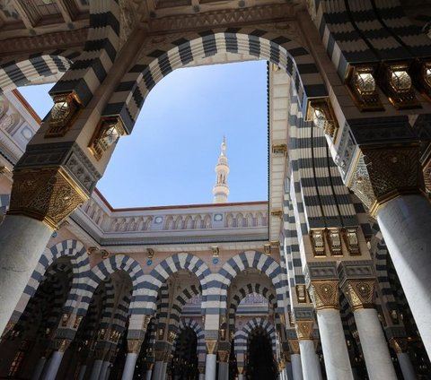 FOTO: Indahnya Mengisi Ramadan dengan Memperbanyak Ibadah di Masjid Nabawi