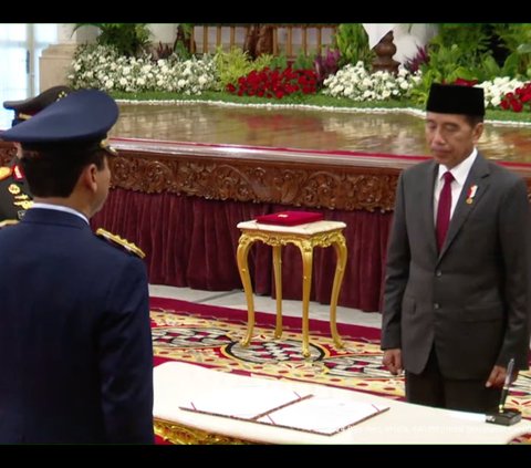 Tonny Harjono Resmi Dilantik Jokowi Jadi Kasau