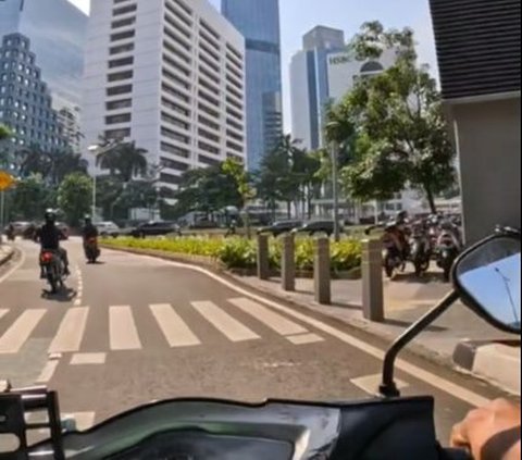 Pengendara Ojol Ini Punya Cara Halus Tegur Pemotor yang Lawan Arah, Sebut Ada Polisi Langsung Auto Putar Balik