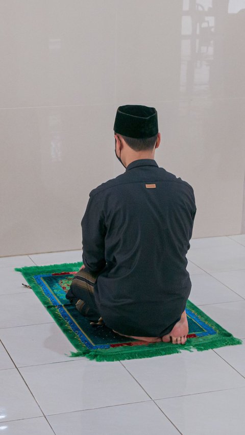 Hukum Sholat Kafarat pada Jumat Terakhir Ramadhan, Begini Penjelasan Rincinya