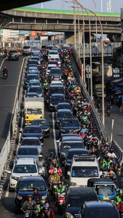 Polisi Prediksi Jalanan Jakarta Mulai Besok Bakal Lenggang