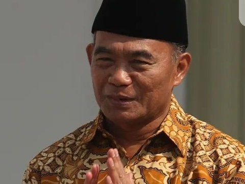 Hakim MK Tegur Muhadjir Saat Bela Jokowi Sering Kunker ke Jateng: Mohon Bapak Tak Berpendapat soal Itu