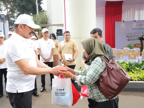 Jaksa Agung Lepas 14 Bus Mudik Gratis, Tujuan Malang hingga Lampung