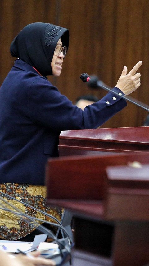 Suara Bergetar, Mensos Risma Minta Maaf di Sidang MK Usai Jelaskan Soal Bansos