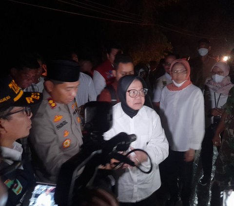 Minister Risma Reveals Reasons for Never Joining Jokowi in Distributing Social Assistance before Elections