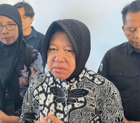 Minister Risma Reveals Reasons for Never Joining Jokowi in Distributing Social Assistance before Elections