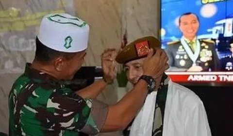 Pada saat itu, Mayjen Totok masih menjabat sebagai Danpussenarmed.