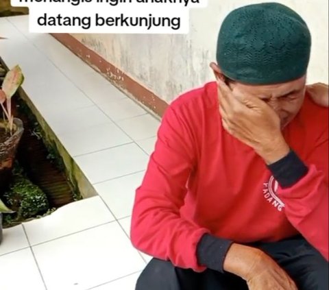 Lebaran Sebentar Lagi, Bapak Ini Nangis Menanti Sang Anak Belum Berkunjung di Panti Jompo