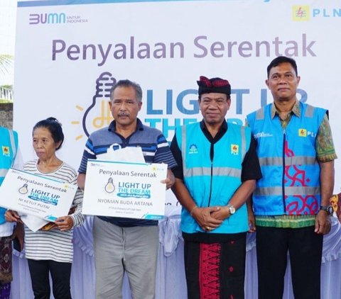 Gelar Program Light Up The Dream, PLN UID Bali Beri Bantuan Kelistrikan untuk 32 KK di Buleleng