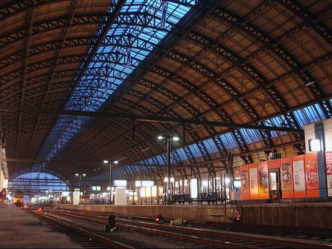 Cerita Sejarah Stasiun Tanjung Priok, Atapnya Mirip Stasiun Belanda dan Pernah Terbengkalai