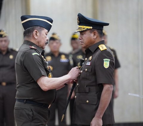 Jaksa Agung Lantik Ketua Badan Pemulihan Aset Amir Yanto