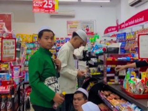 Viral Tarawih Prayer Congregation in Bogor Floods into Minimarket, Turns Out This is the Cause