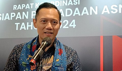 <b>Tak mengherankan memang lantaran Sarwo Edhie merupakan ayah dari ibunda AHY yaitu Kristiani Herrawati.</b>