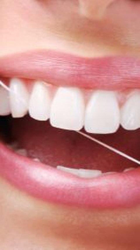 <b>3. Gunakan Dental Floss</b><br>