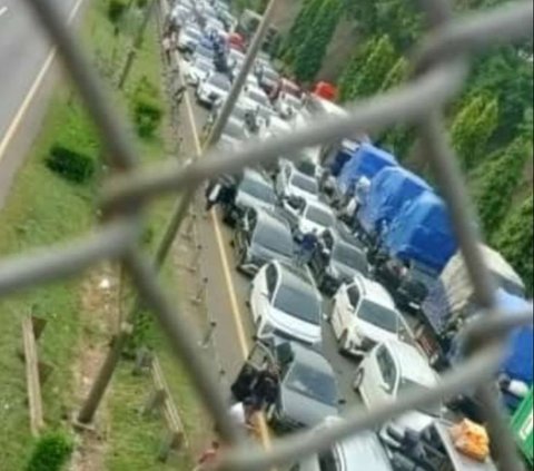 Puncak Arus Mudik di Tol Trans Jawa Terjadi Malam Ini