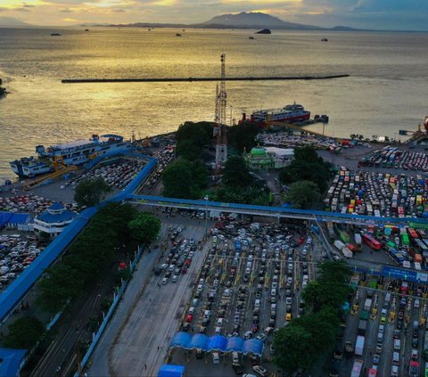 Terjebak Macet di Pelabuhan Merak tapi Kehabisan Tiket Penyeberangan, Ini Solusi Ditawarkan