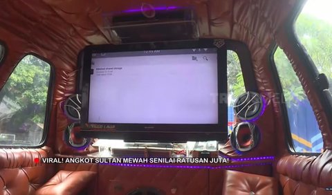 Raffi Ahmad dan Irfan Hakim kemudian melihat ke bagian dalam mobil. Tampak ada sebuah TV berukuran besar dan lampu disco di atasnya.<br>