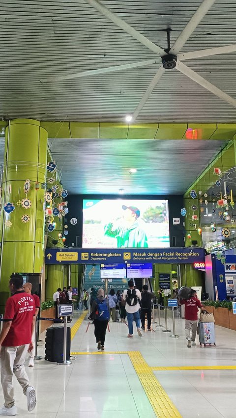 19.000 Lebih Pemudik Padati Stasiun Gambir, 40 Rangkaian Kereta Disiapkan Tiap Hari