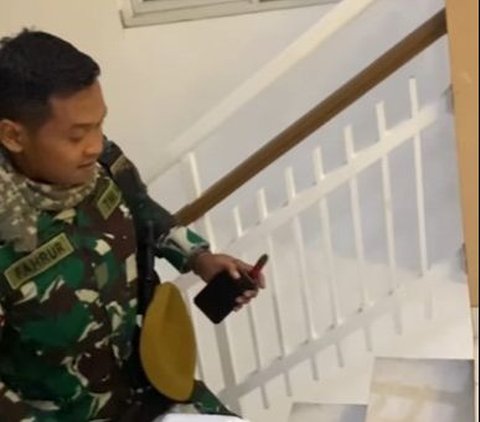 Too Long in a Long-Distance Relationship, This Soldier Didn't Even Realize His Wife Approaching