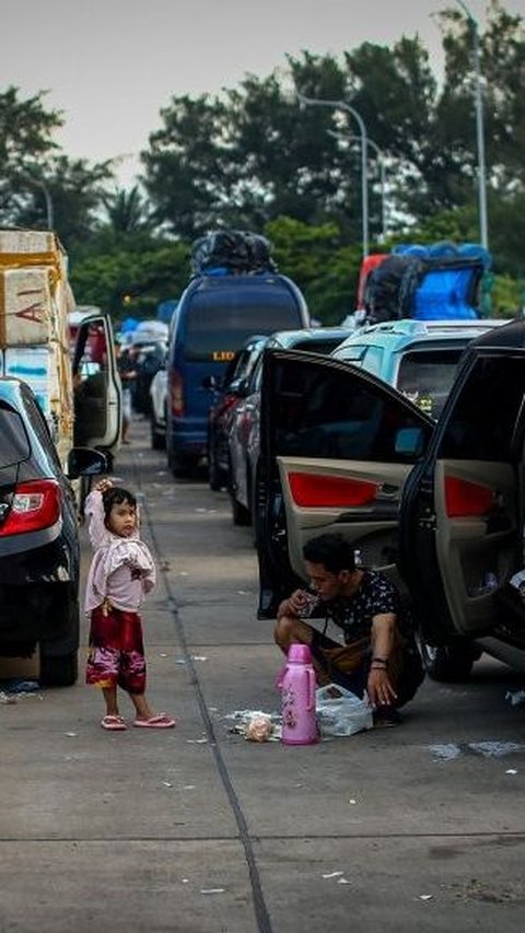 Cerita Pemudik Belasan Jam Terjebak Macet di Exit Tol Pelabuhan Merak, Kini Kehabisan Tiket Penyeberangan