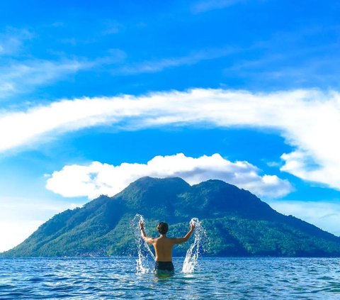 Fakta Menarik Gunung Gamalama di Kepulauan Maluku, Pertama Kali Meletus pada Abad 16 hingga Tradisi Kololi Kie