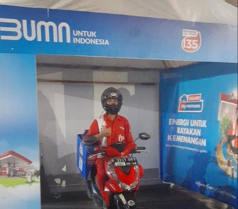 Puncak Arus Mudik, Motoris Layani 10 Pemudik Kehabisan Bensin di Tol Semarang-Solo