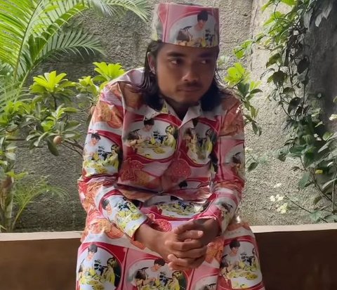 Content Creator Makes Eid Clothing with Khong Guan Can Motif, Netizens: Complete, There's the Father