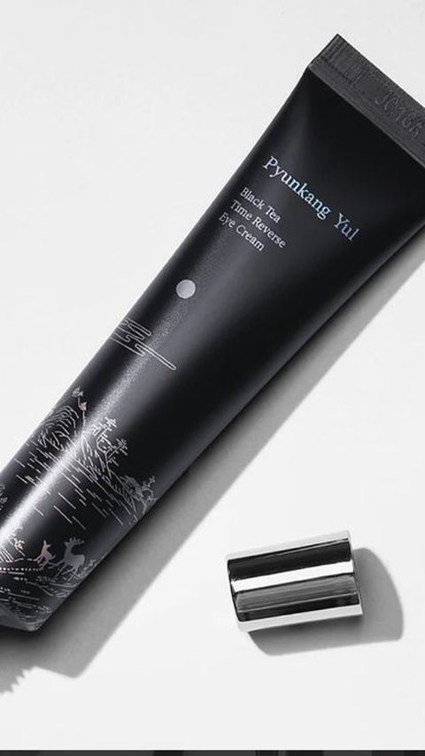 Rekomendasi produk eye cream dari Korea untuk menyamarkan dark circle dengan kualitas terbaik di 2024.