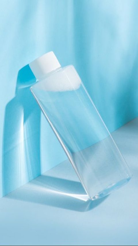 1. Pilih Pelembap Water Based dengan Kandungan Salicylic Acid atau Niacinamide