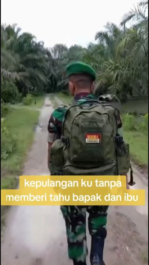 Viral Anggota TNI Beri Kejutan Mudik Tanpa Kabari Keluarga, Bikin Haru Warganet