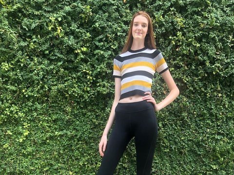 Portrait of the Woman with the Longest Legs in the World: Struggles of Finding a Boyfriend and the Difficulty of Finding the Right Pants