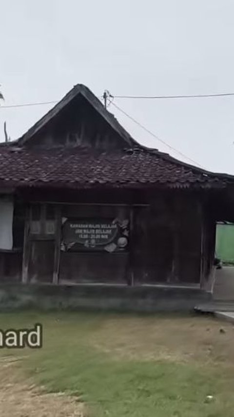 Rumah Kakek dan Nenek Presiden Jokowi di Boyolali Sangat Sederhana Berdinding Kayu Sudah Berusia 100 Tahun, Berikut Penampakannya