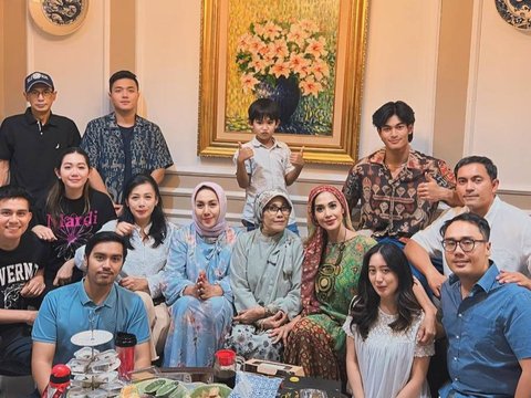 Momen Kehangatan Diah Permatasari dan Keluarga saat Buka Puasa Bersama, Potret Ganteng Kedua Putranya Bikin Salfok