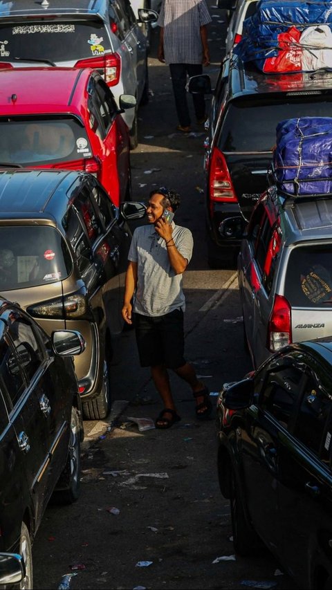 Keluhan Pemudik di Merak: Kami Sudah Sabar Semalaman, Tapi Belum Juga Masuk Kapal