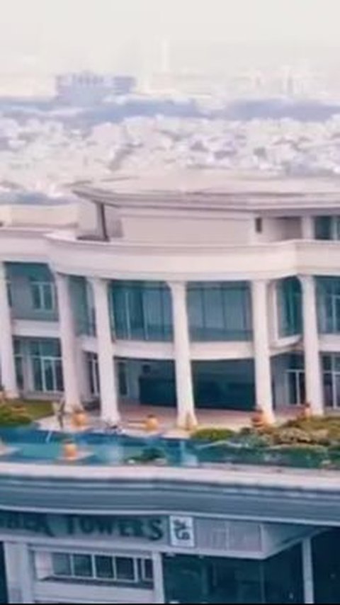 There is a luxurious house worth Rp317 billion above the skyscraper, but it has never been inhabited, how is that possible?