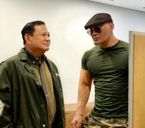 Deddy Corbuzier Shows Anti-Mainstream Lebaran Hampers from Prabowo Subianto