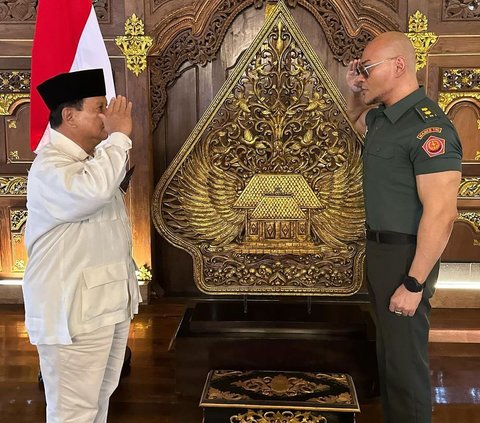 Deddy Corbuzier Shows Anti-Mainstream Lebaran Hampers from Prabowo Subianto