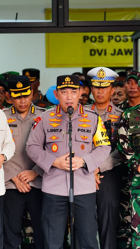 Kapolri Pastikan Beri Pelayanan Terbaik Bagi Keluarga Korban Kecelakaan Tol Cikampek KM 58