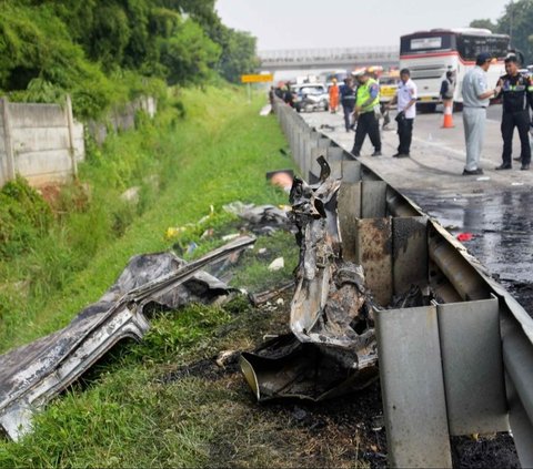 Usut Penyebab Kecelakaan Maut di Km 58, Polisi Cek CCTV Tol Japek